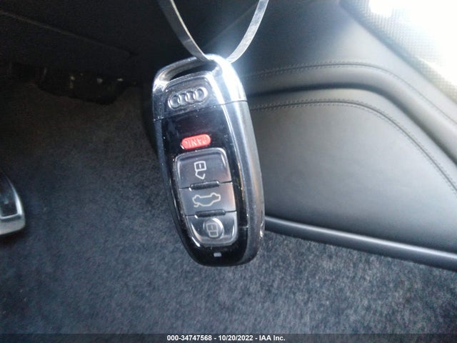 2015 Audi S8, VIN: WAUK2AFD4FN013670