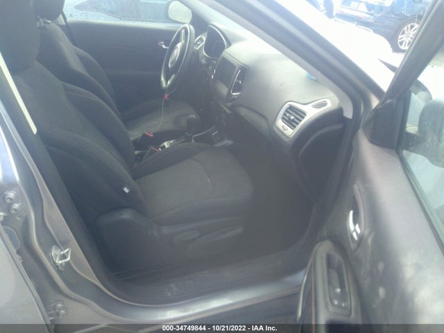 2021 Jeep Compass, VIN: 3C4NJCAB5MT560089