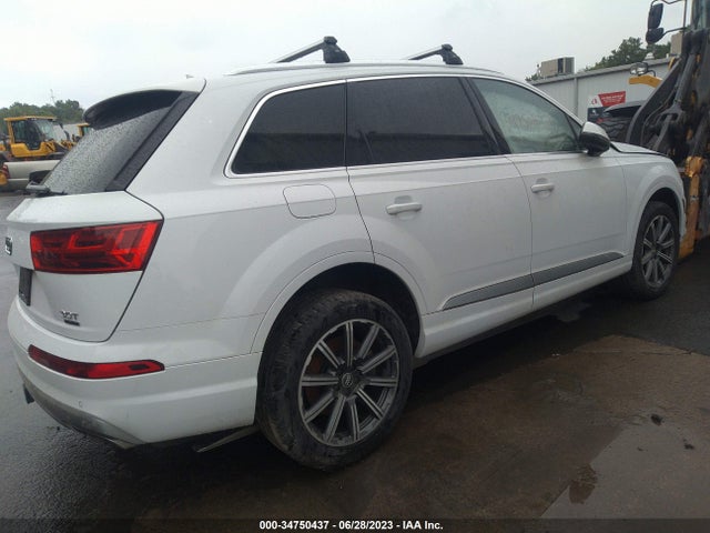 WA1LAAF75HD026306 Audi Q7 Premium Plus