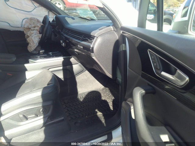 WA1LAAF75HD026306 Audi Q7 Premium Plus