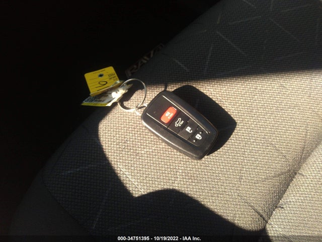 2021 TOYOTA RAV4 XLE VIN: 2T3P1RFV9MW209032