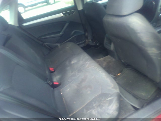 1VWAA7A37JC049972 Volkswagen Passat 2.0t S