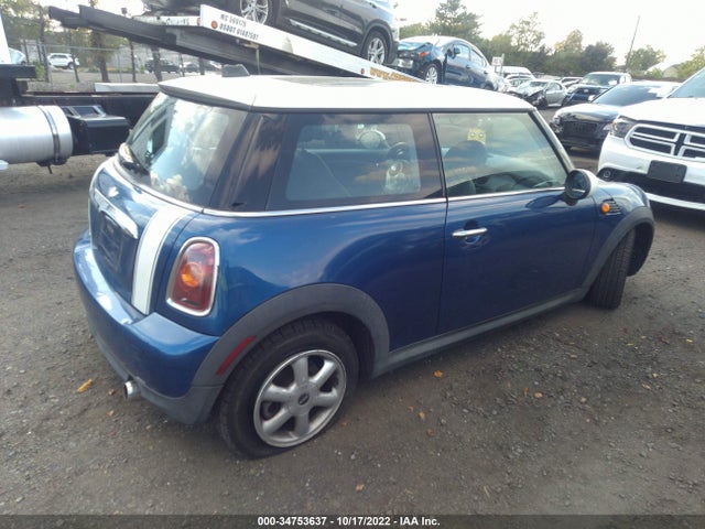 2007 MINI COOPER HARDTOP VIN: WMWMF33587TU60795