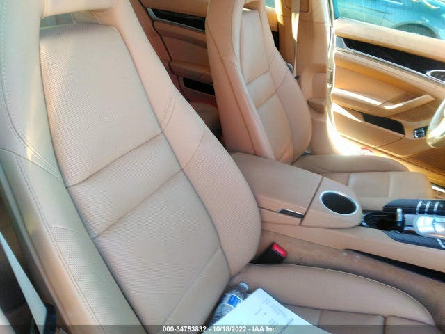 2016 Porsche Panamera, VIN: WP0AA2A78GL000443