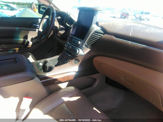 2017 Chevrolet Suburban, VIN: 1GNSCHKC7HR310098