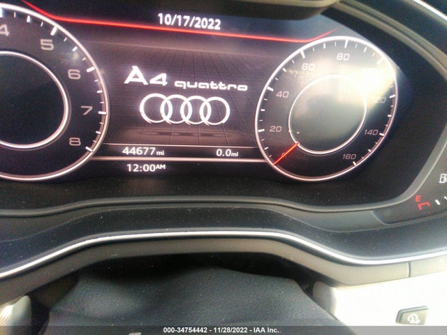 2017 Audi A4, VIN: WAUENAF44HN035630