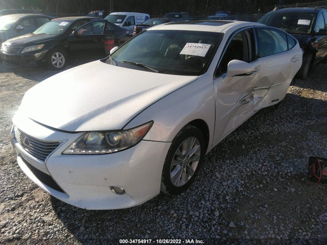 Lexus ES 2013 JTHBW1GG3D2024401 Image 2