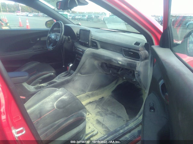 2020 Hyundai Veloster, VIN: KMHTG6AF6LU021104
