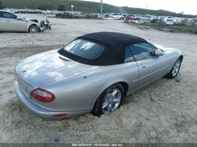SAJGX2245WC031243 Jaguar XK8