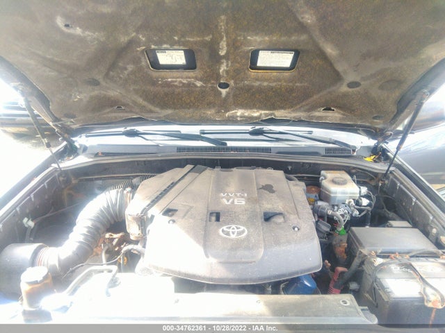 2004 TOYOTA 4RUNNER SR5 VIN: JTEBU14R448017995