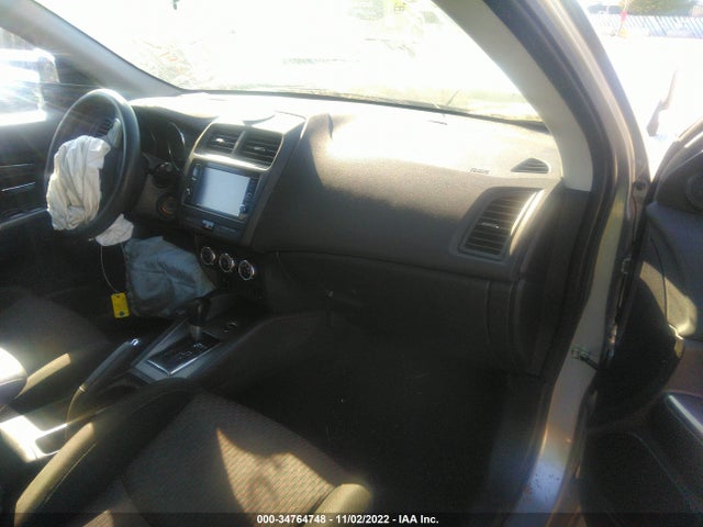 2018 Mitsubishi Outlander, VIN: JA4AR3AU8JU011586