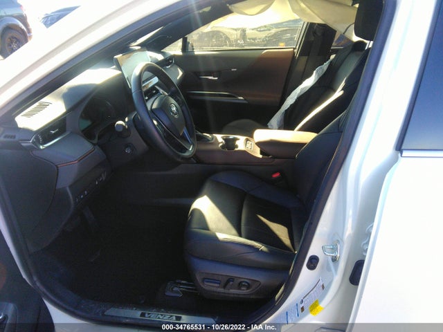 2021 Toyota Venza, VIN: JTEAAAAH5MJ042154