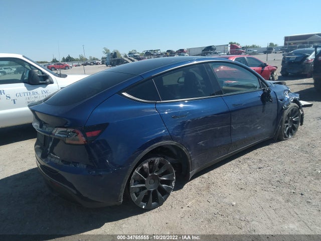 Tesla Model Y Long Range 2022 7SAYGAEE9NF400739 Image 4