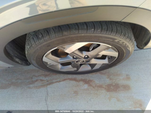 KMHRC8A3XNU137819 Hyundai Venue Sel