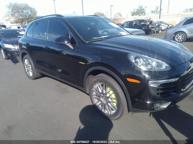 2016 Porsche Cayenne, VIN: WP1AE2A21GLA58594