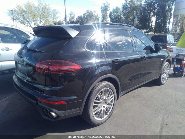 2016 Porsche Cayenne, VIN: WP1AE2A21GLA58594
