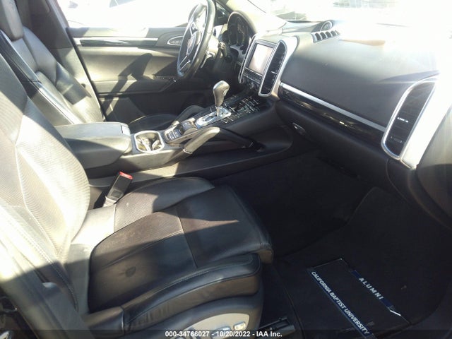 2016 Porsche Cayenne, VIN: WP1AE2A21GLA58594