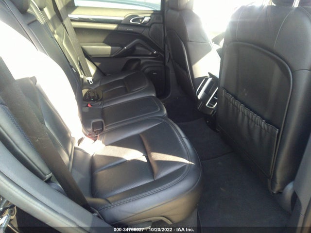 2016 Porsche Cayenne, VIN: WP1AE2A21GLA58594