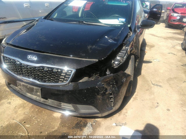 2018 Kia Forte, VIN: 3KPFL4A75JE262884