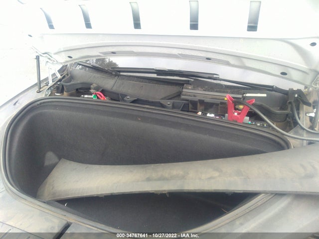 2020 Tesla Model X, VIN: 5YJXCDE25LF238049