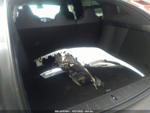 2020 Tesla Model X, VIN: 5YJXCDE25LF238049