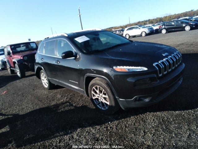 2016 Jeep Cherokee, VIN: 1C4PJLCB5GW247936