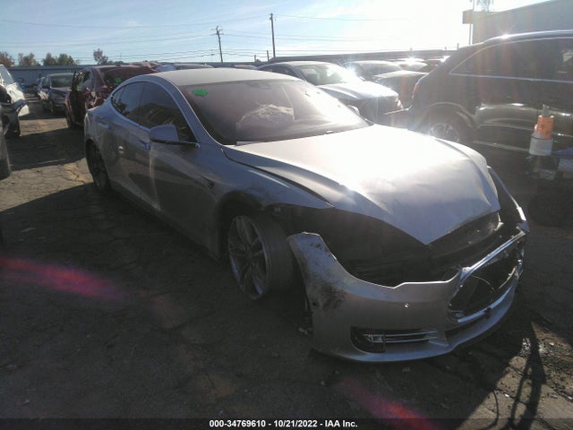 2015 Tesla Model S, VIN: 5YJSA1E23FF118947
