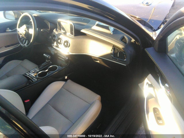 2019 Kia Stinger, VIN: KNAE15LA2K6068480