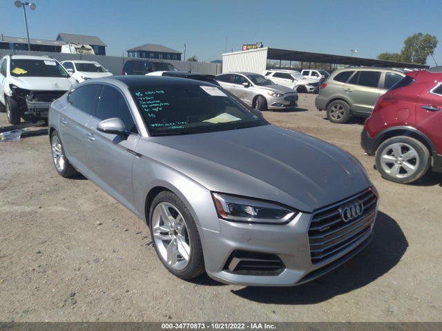 WAUBNCF5XKA068945 Audi A5 Sportback Premium Plus