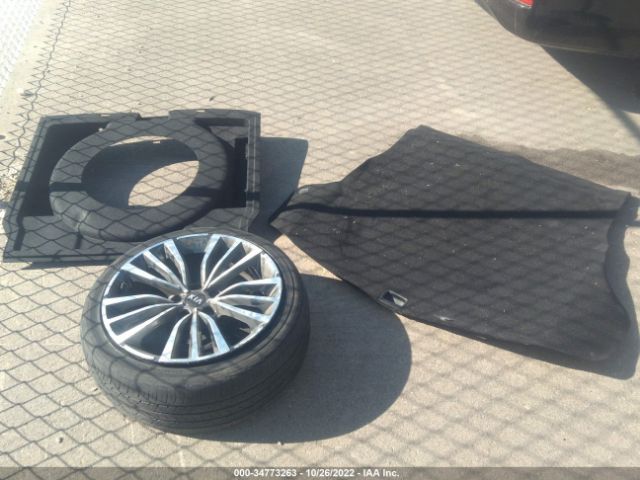 KNAE25LA0J6028409 KIA Stinger Premium