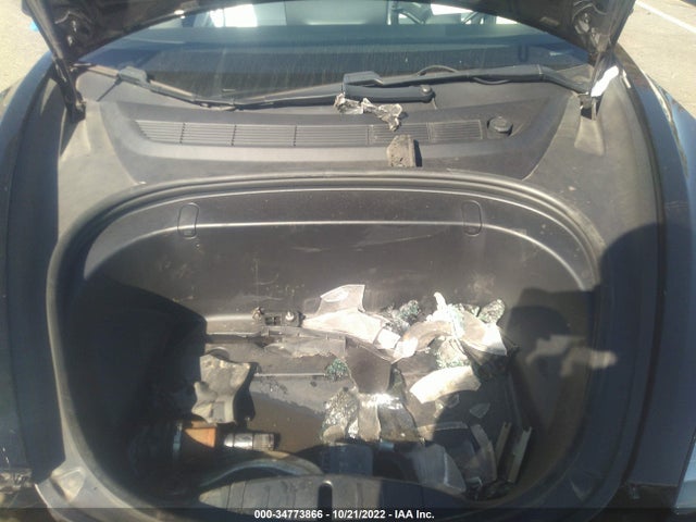 2019 Tesla 3, VIN: 5YJ3E1EB2KF422029