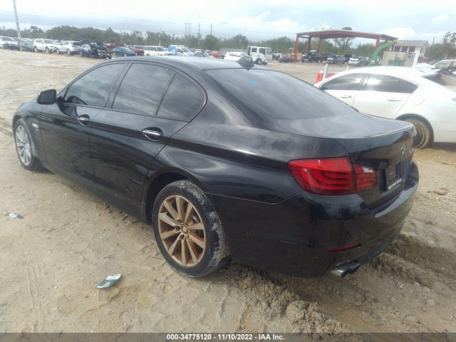 BMW 528 2012 WBAXH5C50CDW05724 Image 3