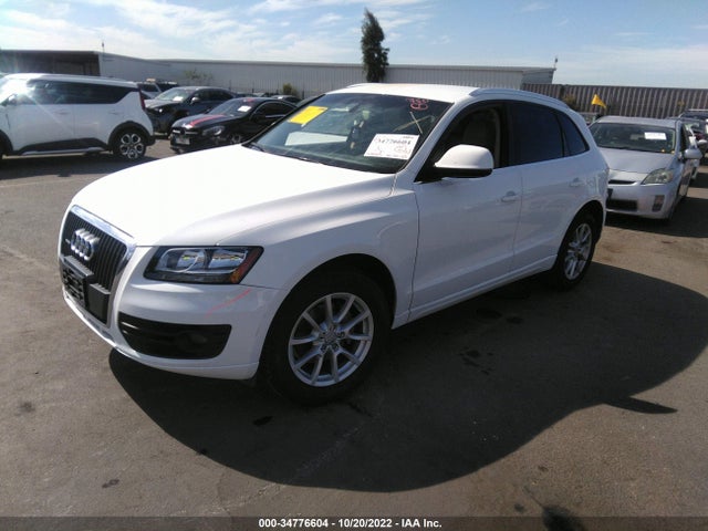 WA1CFBFP5BA107175 Audi Q5 2.0t Premium