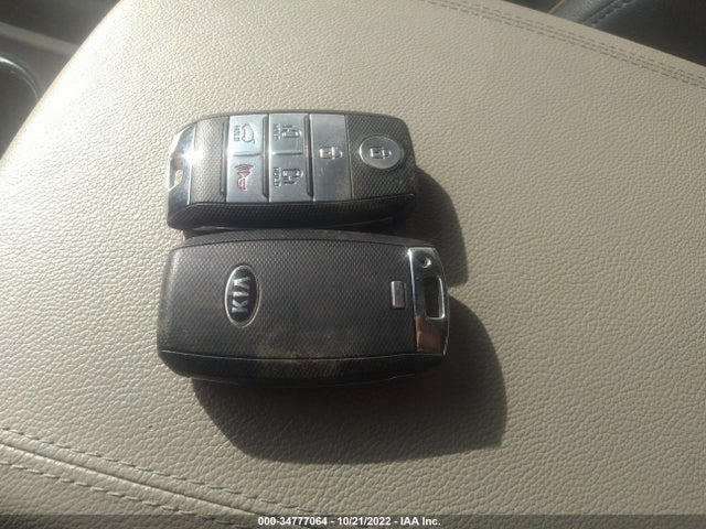 2020 Kia Sedona, VIN: KNDMB5C12L6591933