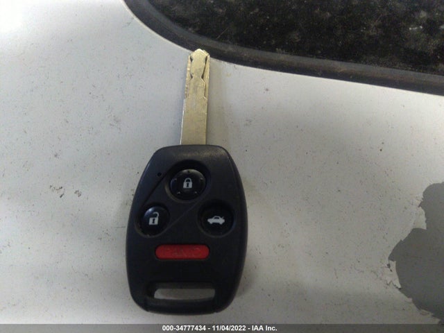 2011 HONDA ACCORD CPE EX-L VIN: 1HGCS1B80BA016309