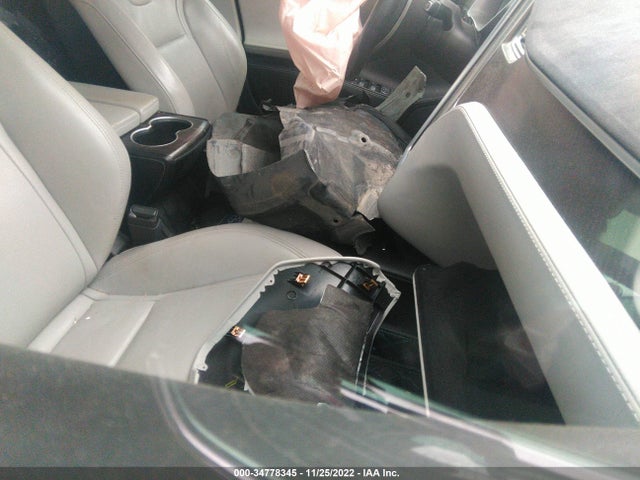 2016 Tesla Model S, VIN: 5YJSA1E26GF143861