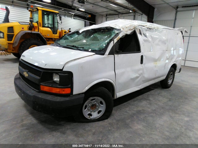 Chevrolet EXPRESS CARGO VAN 2014 1GCWGFCA1E1191832 Image 2