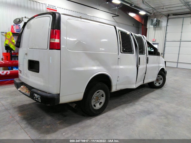 Chevrolet EXPRESS CARGO VAN 2014 1GCWGFCA1E1191832 Image 4