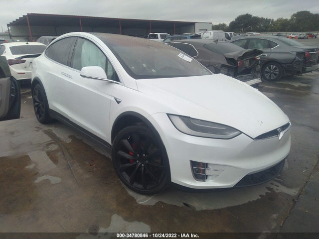 2018 Tesla Model X, VIN: 5YJXCBE44JF085845