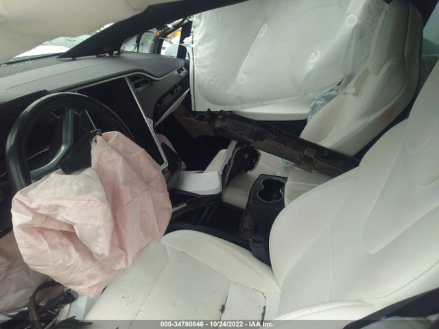 2018 Tesla Model X, VIN: 5YJXCBE44JF085845