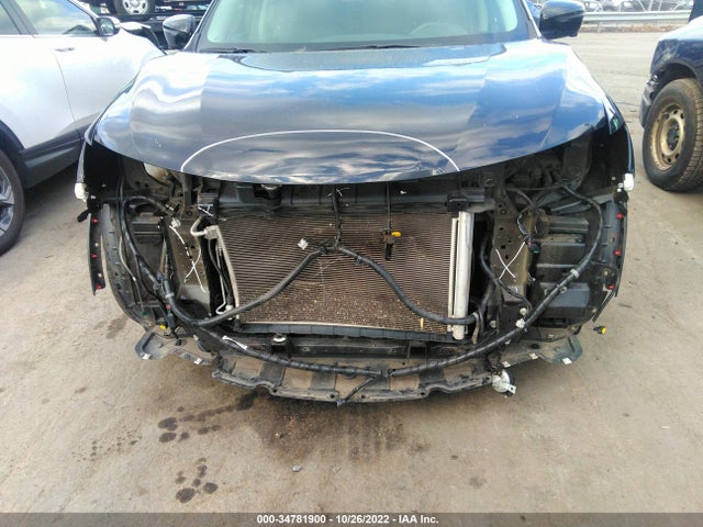 2017 Nissan Rogue, VIN: 5N1AT2MT2HC889840