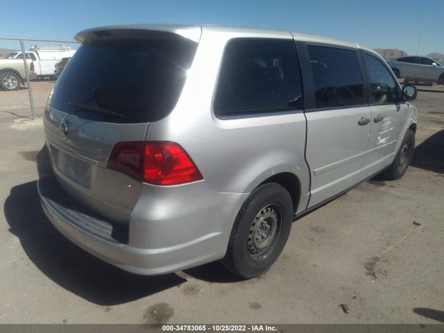 Volkswagen Routan S 2010 2V4RW4D1XAR324537 Image 5