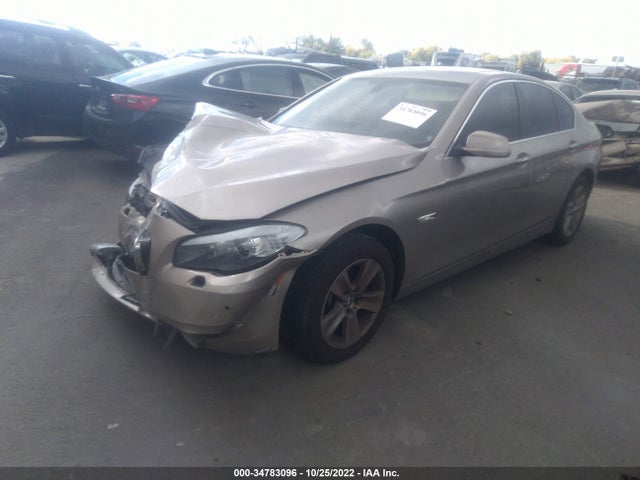 BMW 5 Series 528i 2013 WBAXG5C59DDY36075 Image 2