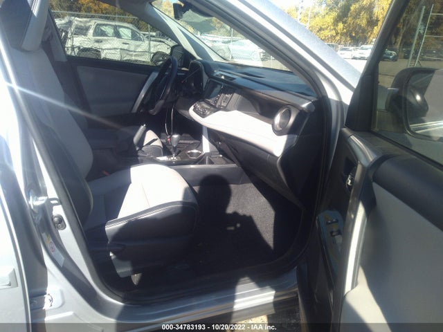 2017 Toyota RAV4, VIN: JTMDJREV4HD083721
