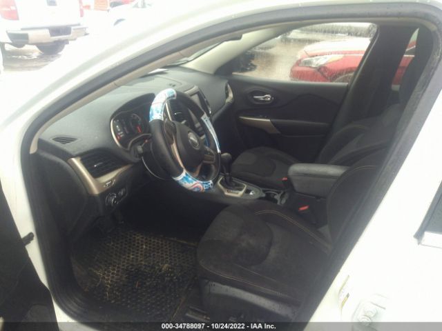 1C4PJMCB1HW602480 Jeep Cherokee Latitude
