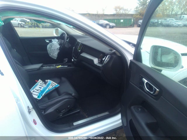 Volvo Xc60 Momentum 2019 LYV102RK0KB196418 Image 6