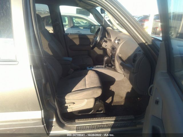 1J4GL38K95W556867 Jeep Liberty Renegade