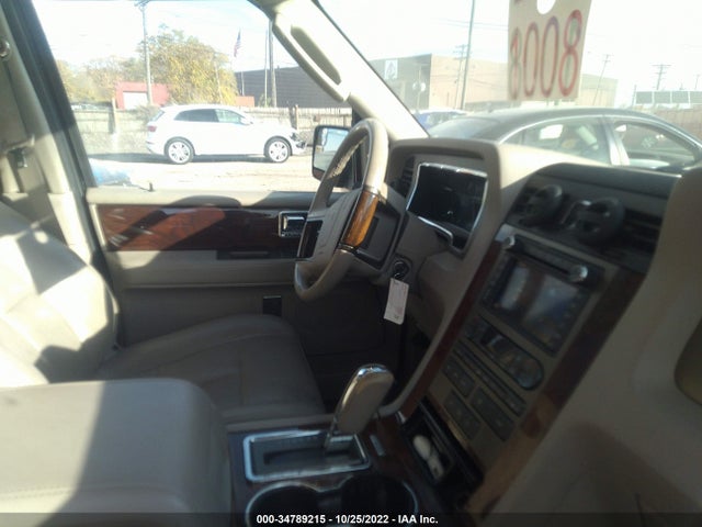 2014 Lincoln Navigator, VIN: 5LMJJ3J5XEEL08549