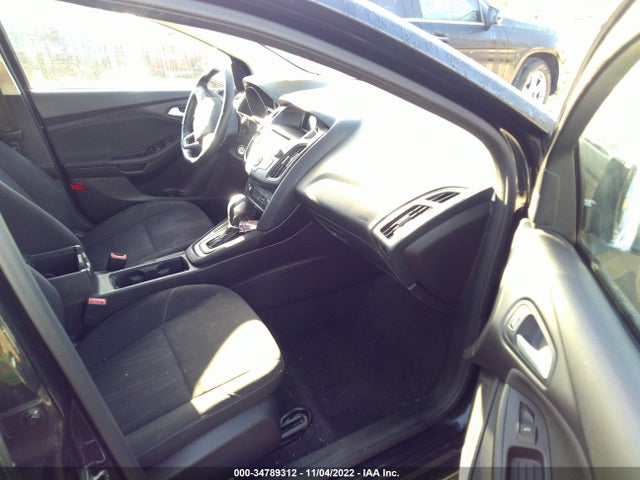 2015 FORD FOCUS SE VIN: 1FADP3F29FL235548