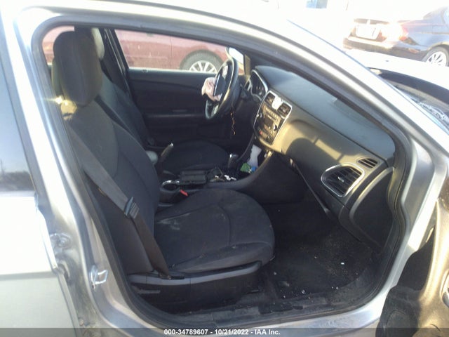 Chrysler 200 LX 2013 1C3CCBAB6DN654613 Image 5